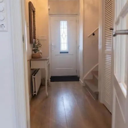 Julia's Эгмонд-Биннен